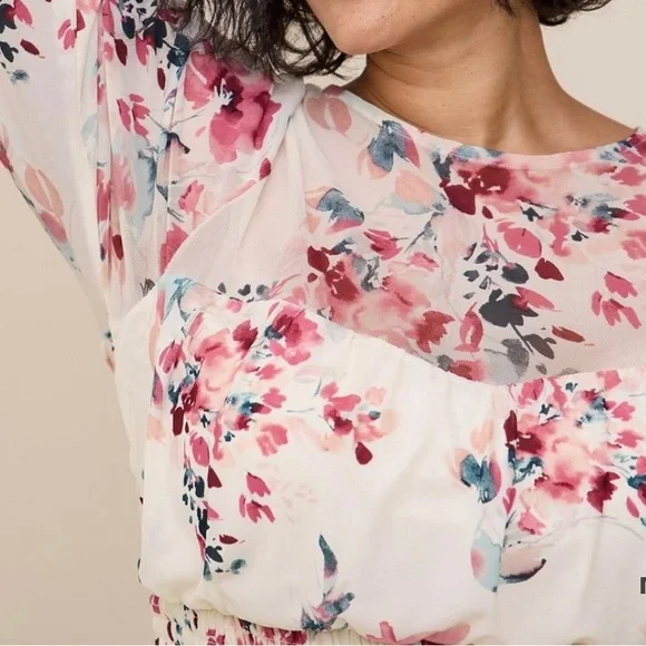 🆕NWT🔖Gorgeous Torrid Smocked Sweetheart Neckline Top - 4x - Picture 4 of 8